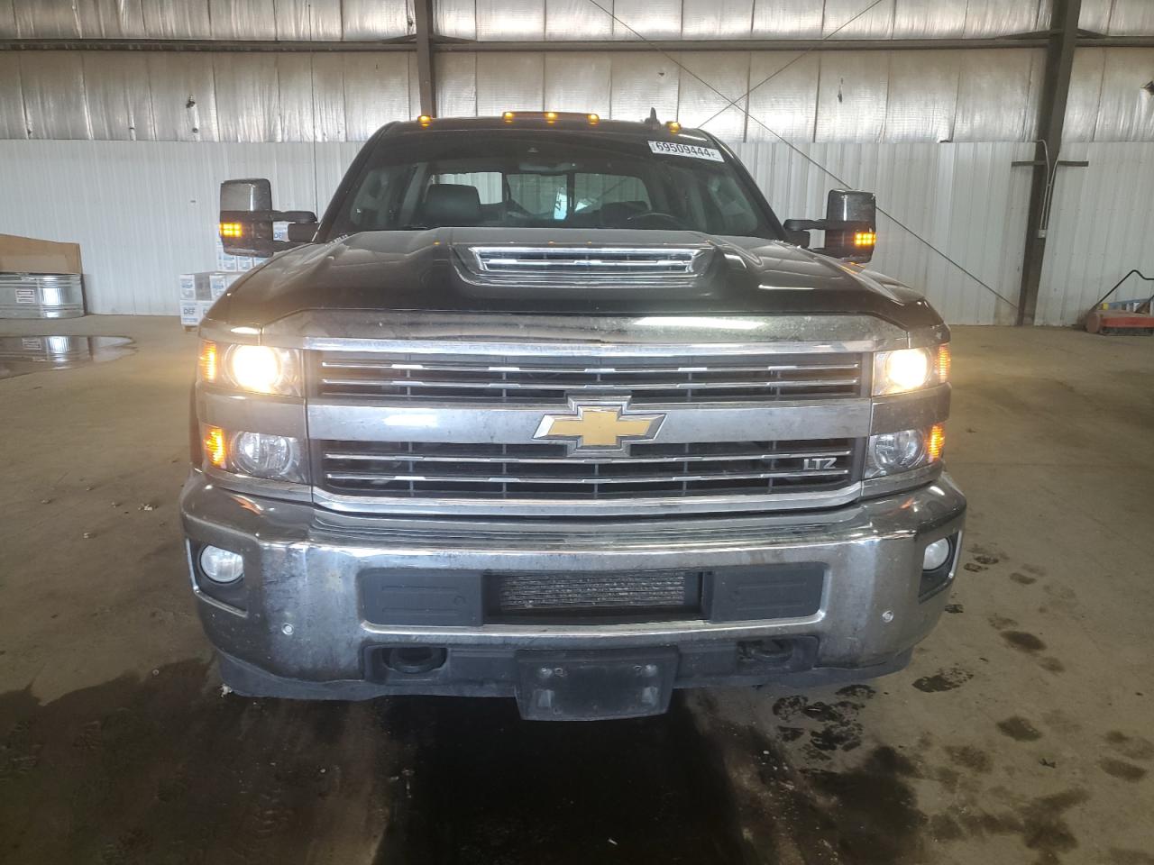 2019 Chevrolet Silverado - Image 5