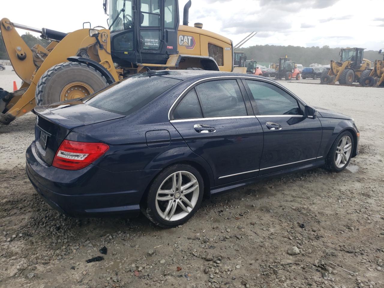 VIN WDDGF4HBXEA891335 2014 MERCEDES-BENZ C-CLASS no.3