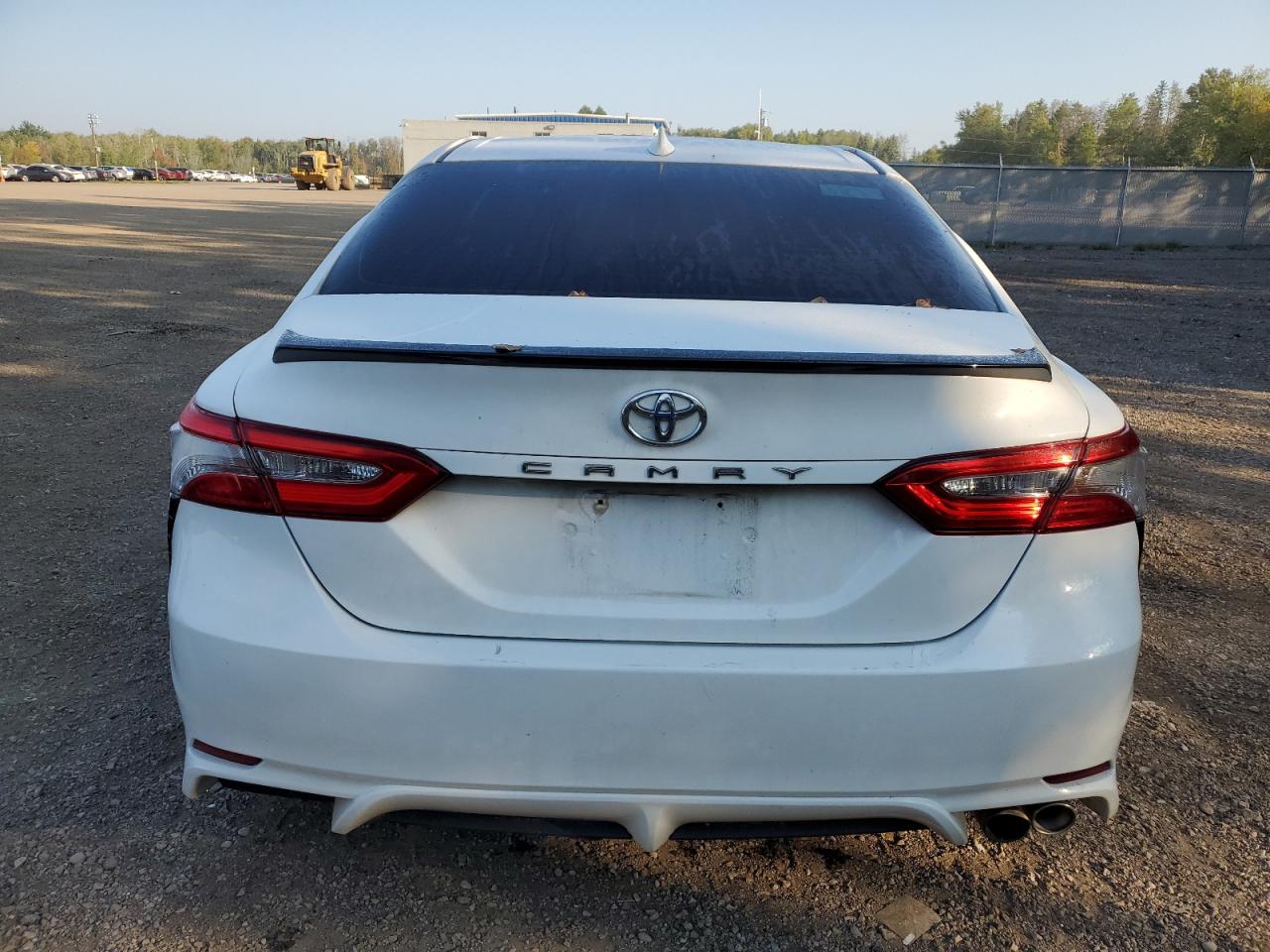 4T1B11HK6JU566526 2018 Toyota Camry L