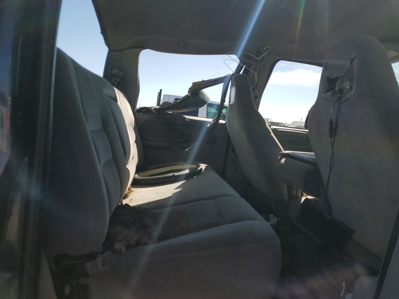 2001 Ford F250 - Image 11