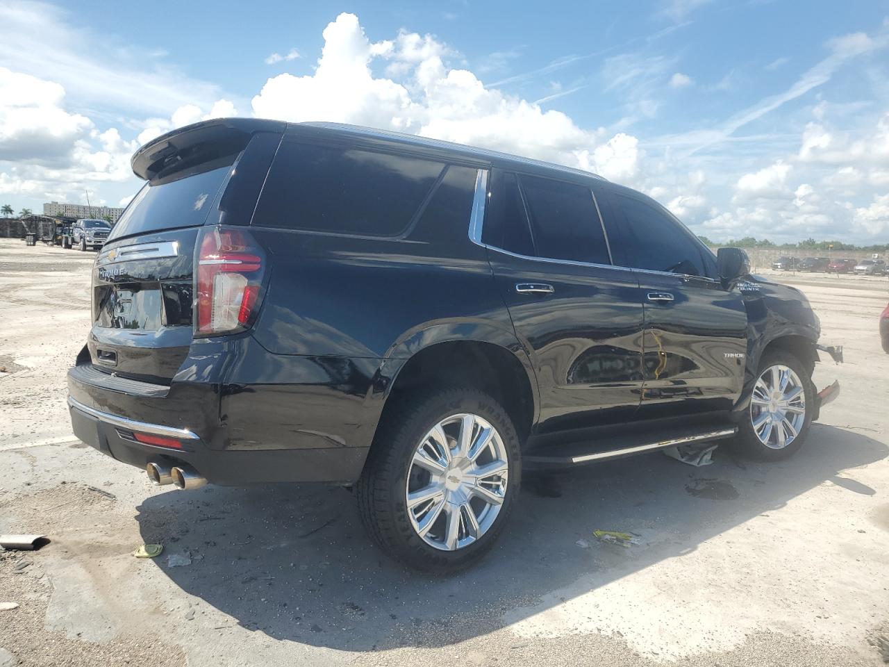 VIN 1GNSCTKL0MR393953 2021 CHEVROLET TAHOE no.3