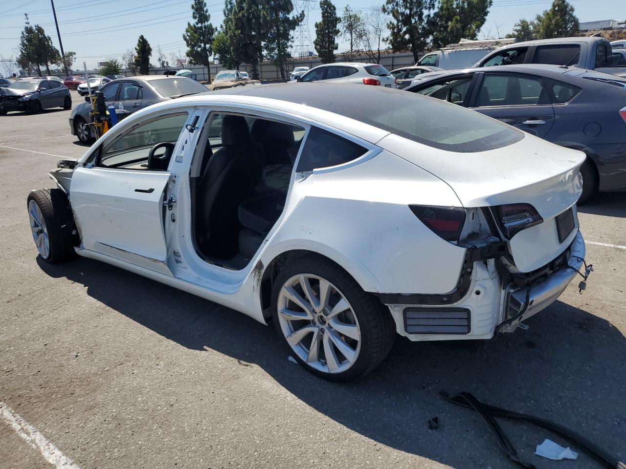 5YJ3E1EB5LF621304 2020 TESLA MODEL 3 - Image 2