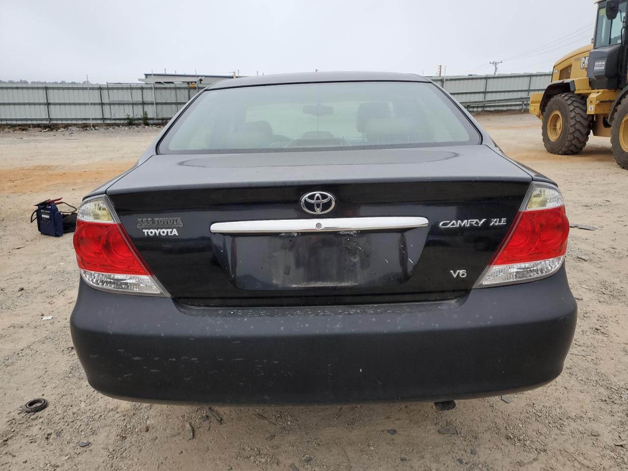 4T1BF30KX5U104520 2005 Toyota Camry Le