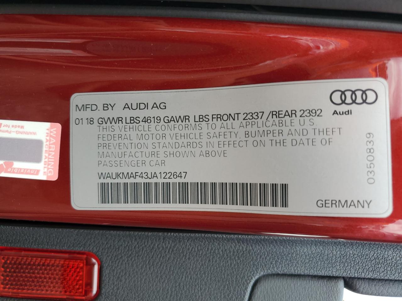 WAUKMAF43JA122647 2018 Audi A4 Premium