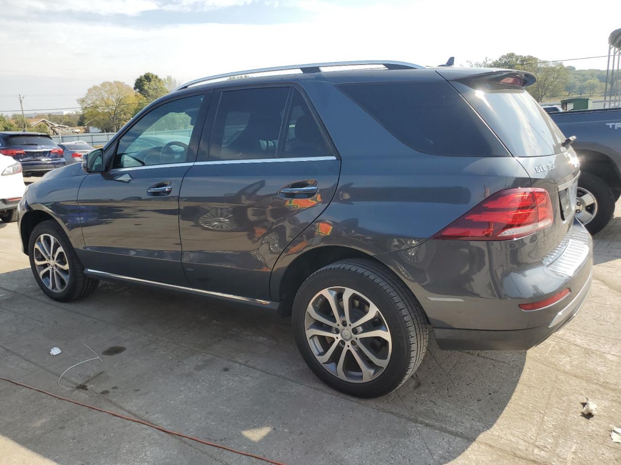 4JGDA5HB4GA683466 2016 MERCEDES-BENZ GLE - Image 2