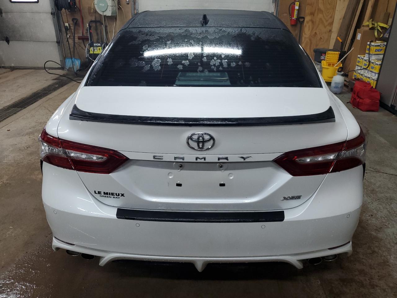 4T1BZ1HK9JU015077 2018 Toyota Camry Xse