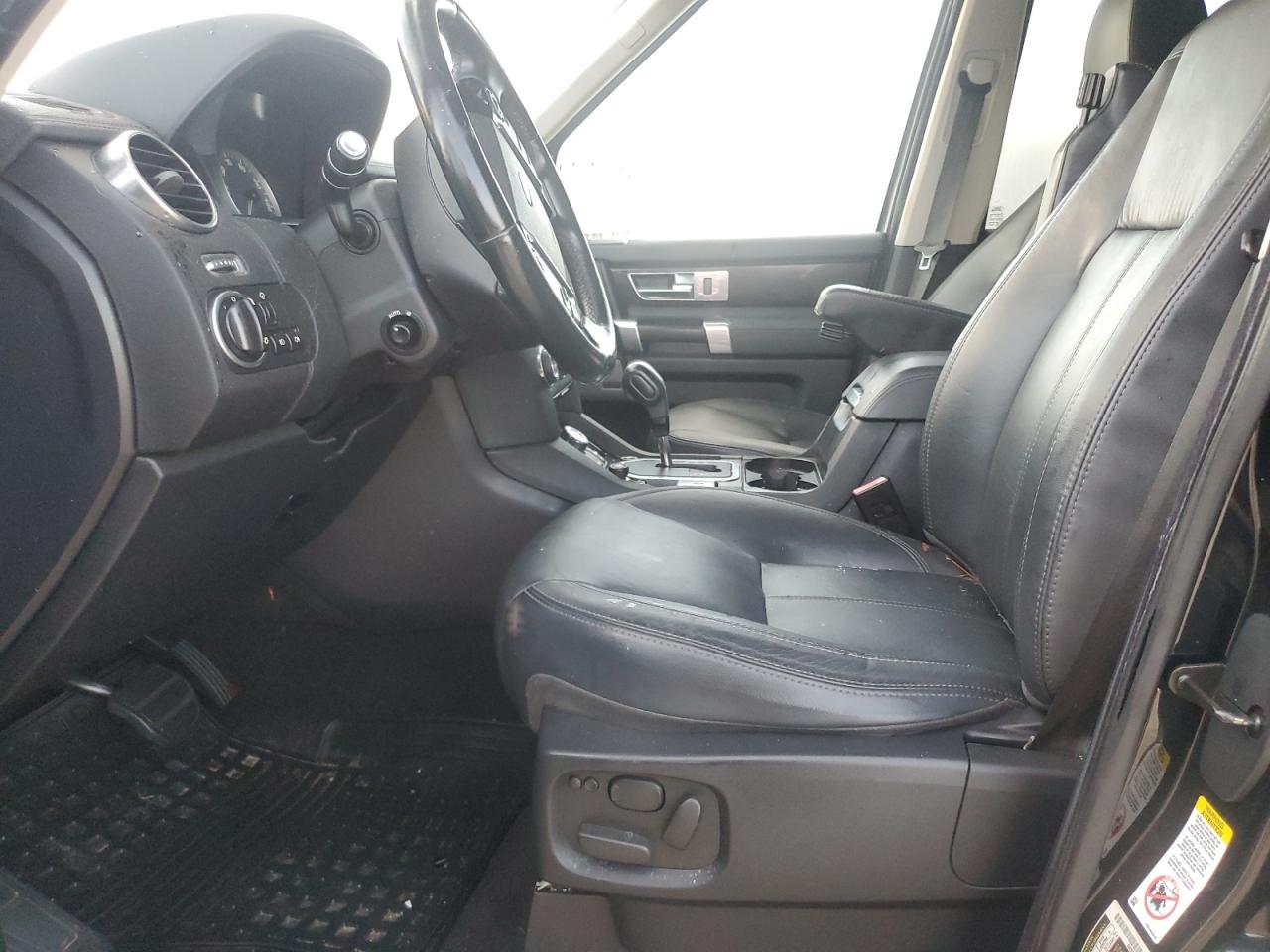 2013 Land Rover LR4 - Image 7