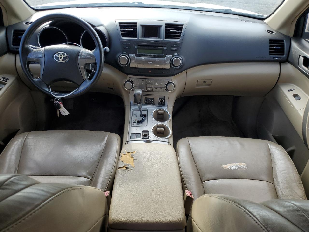 5TDKK3EH4AS013559 2010 Toyota Highlander Se