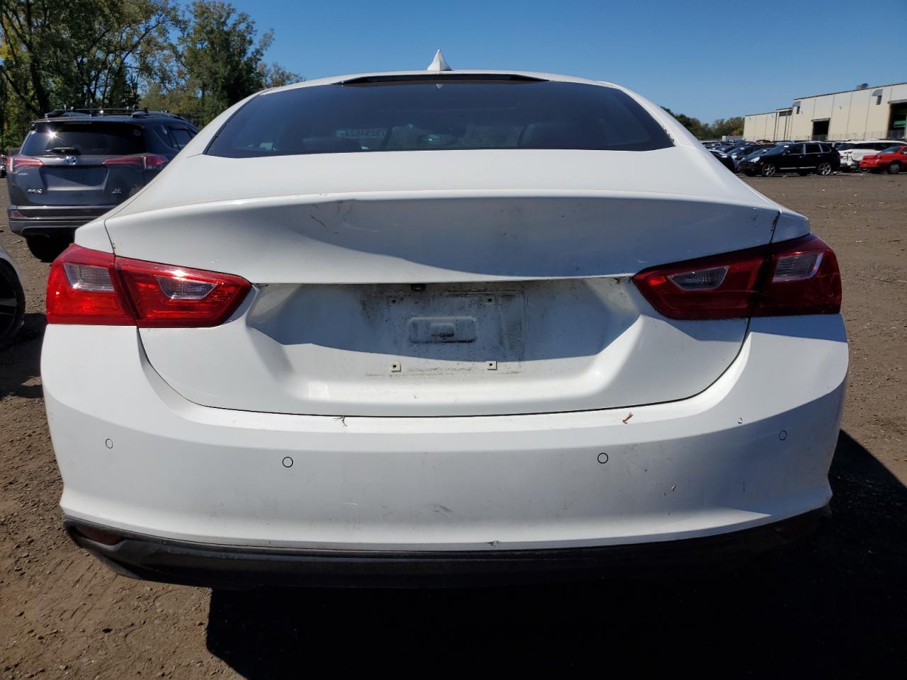 1G1ZD5STXJF260400 2018 Chevrolet Malibu Lt