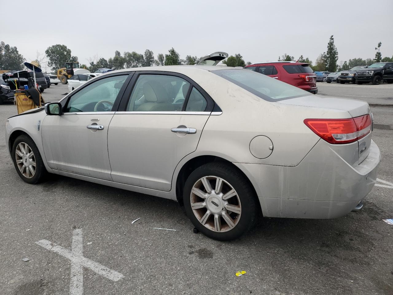 2010 Lincoln MKZ - Image 2