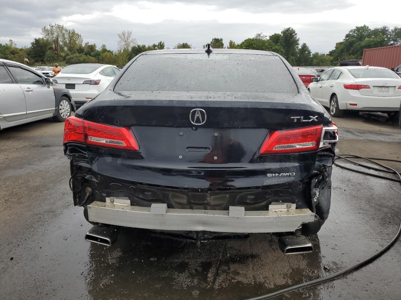 19UUB3F36JA002833 2018 Acura Tlx