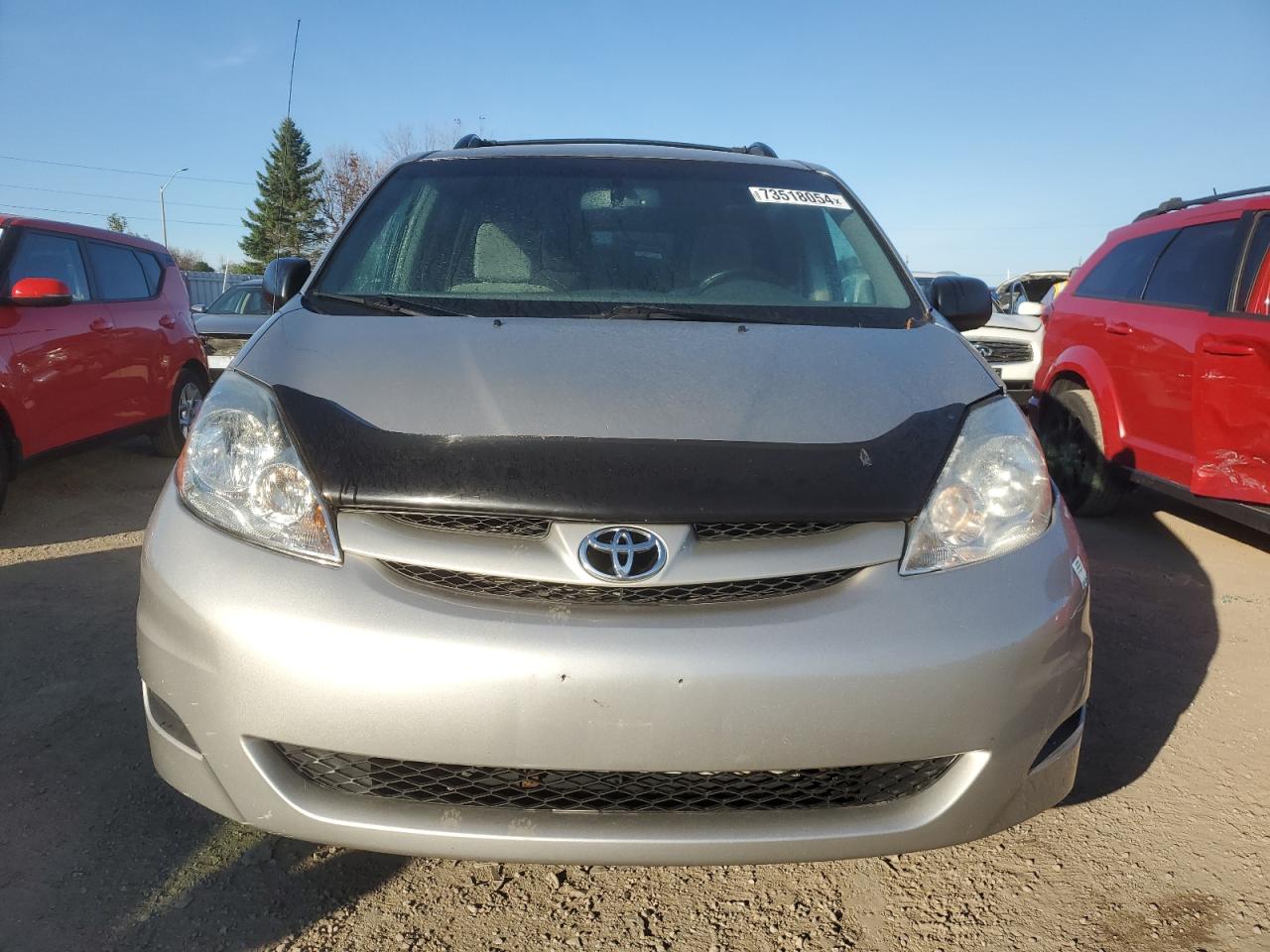 2010 Toyota Sienna - Image 5