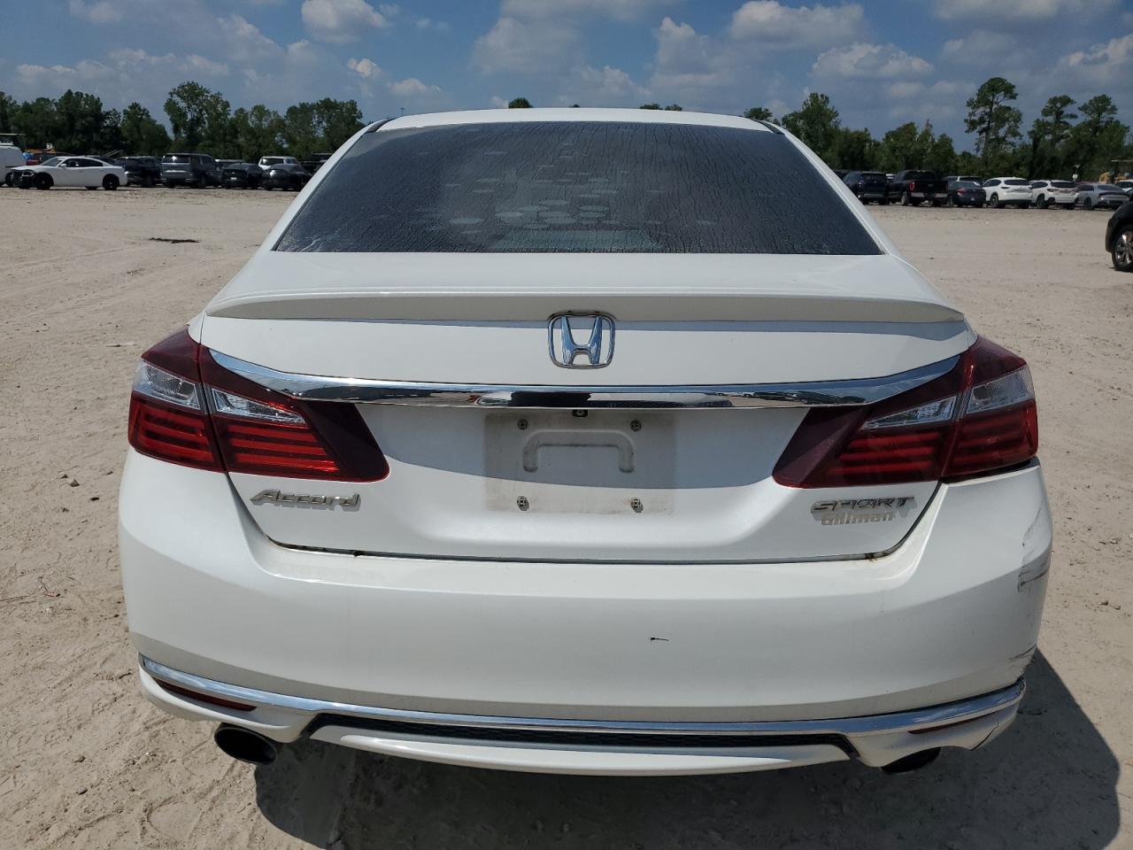 1HGCR2F62HA071993 2017 Honda Accord Sport