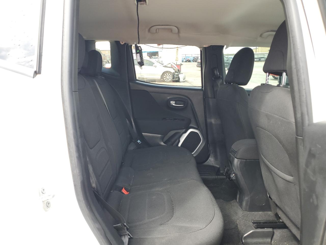 ZACNJABB0KPK01639 2019 Jeep Renegade Latitude