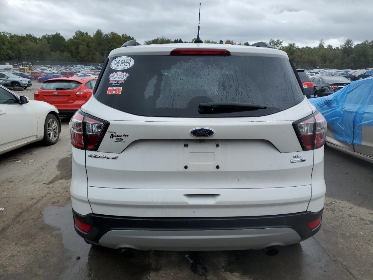 1FMCU9GD9JUB94760 2018 Ford Escape Se