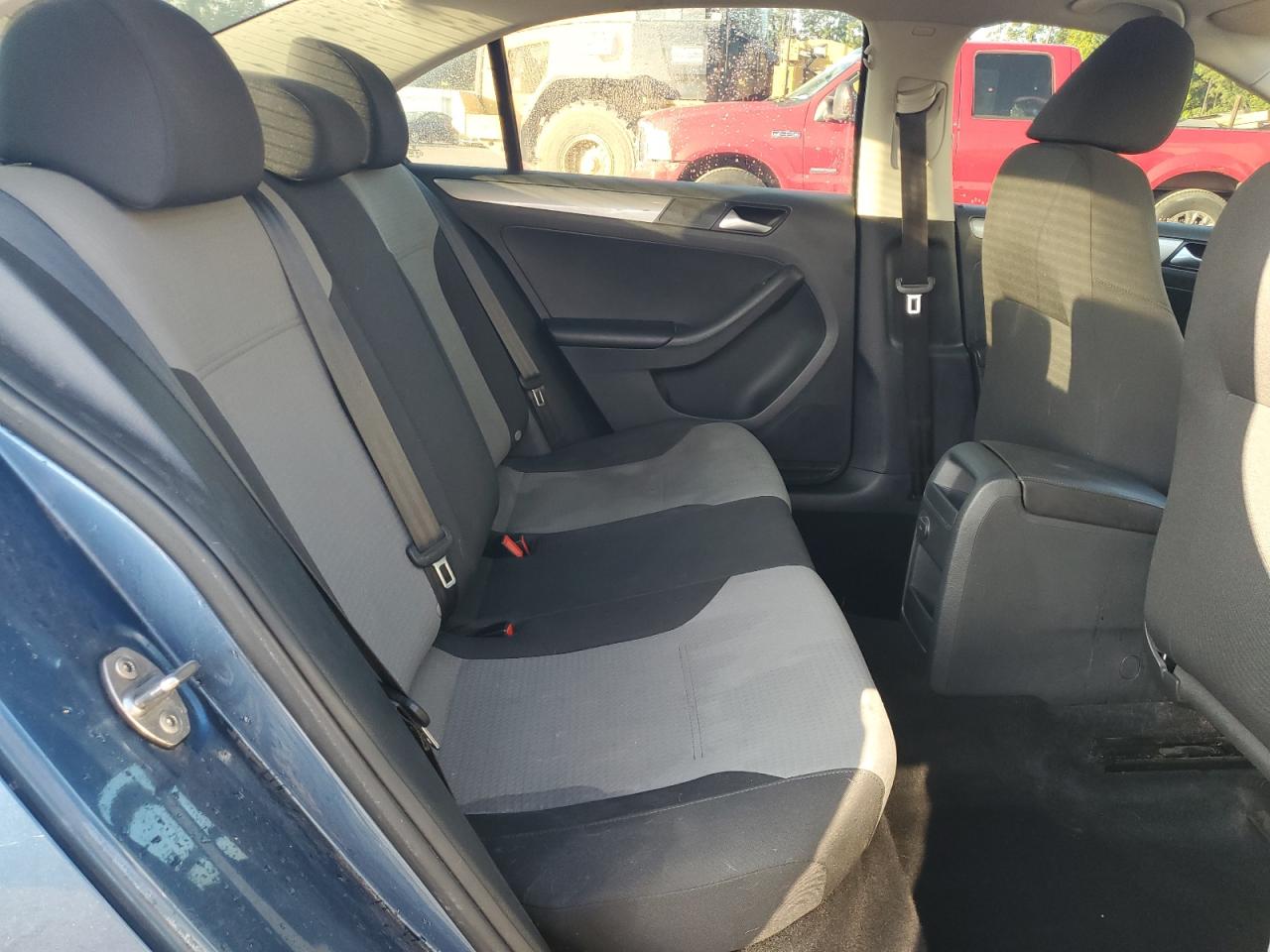 3VW167AJ6JM228583 2018 Volkswagen Jetta S