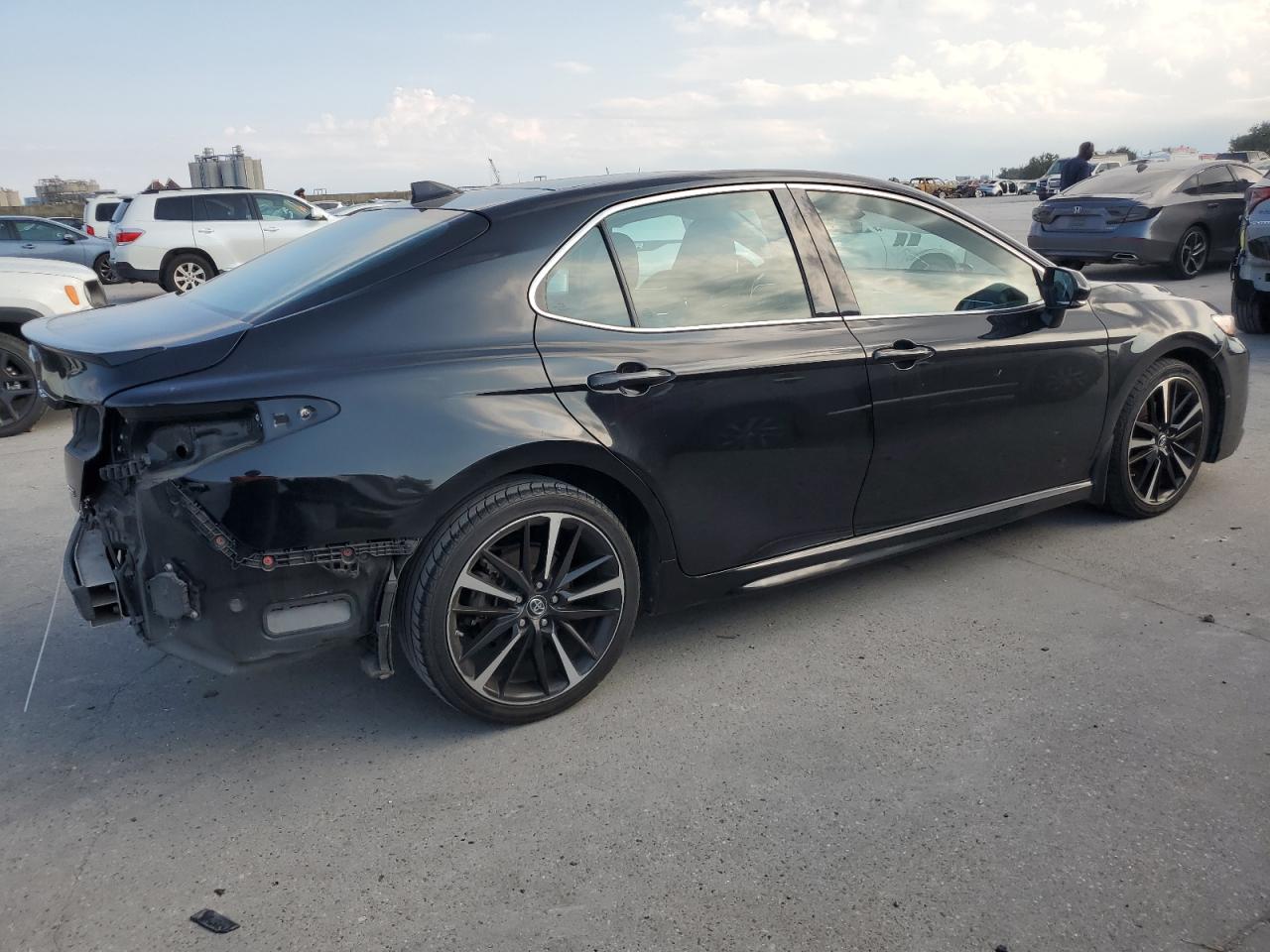 4T1BZ1HKXJU007134 2018 Toyota Camry Xse