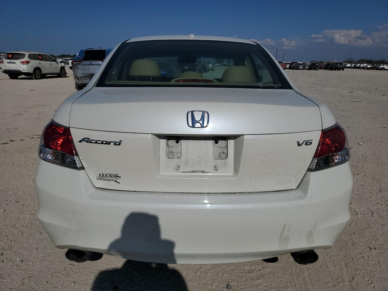 2008 Honda Accord Exl VIN: 1HGCP36808A025589 Lot: 73063204