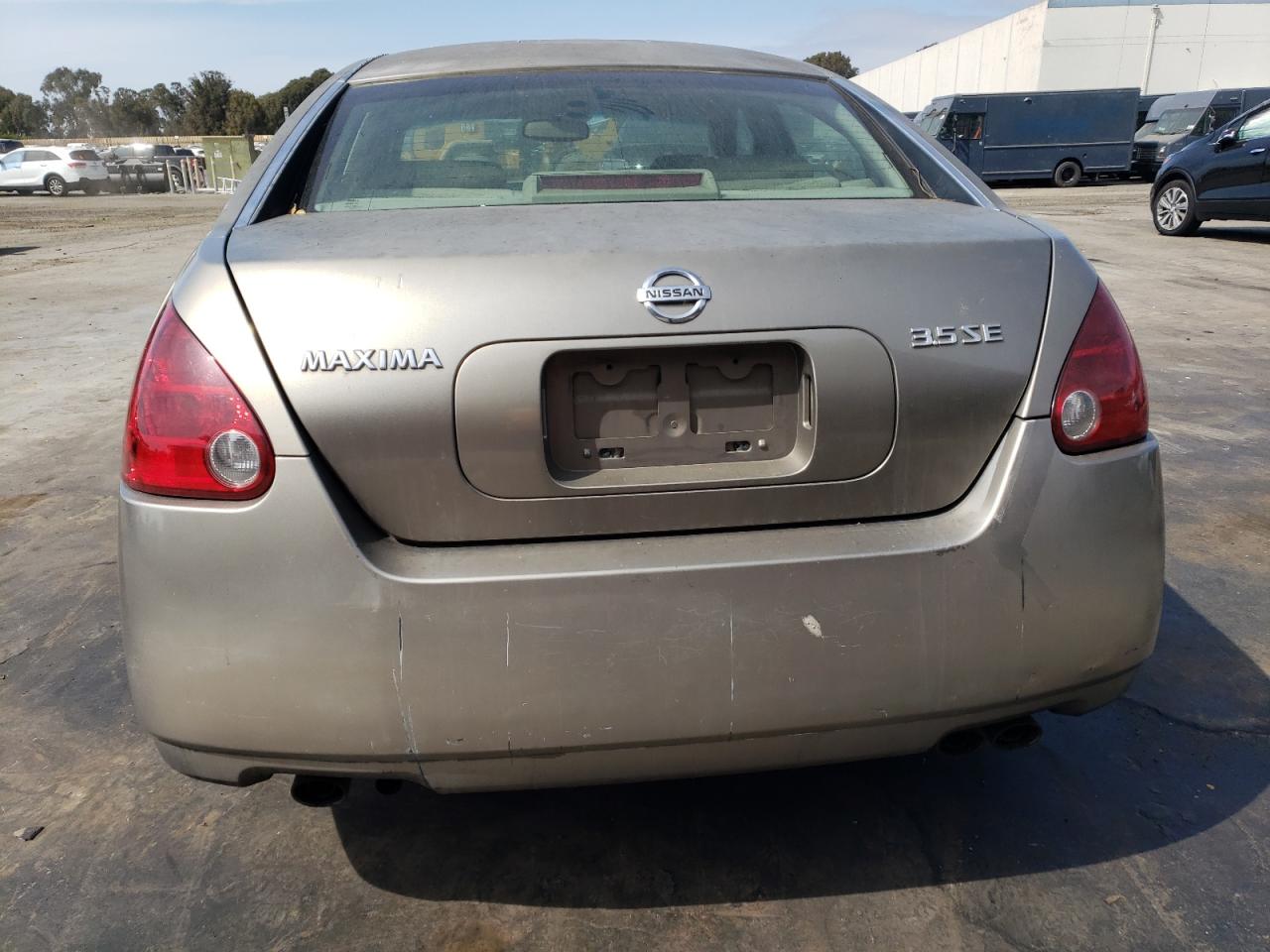 2004 Nissan Maxima - Image 6