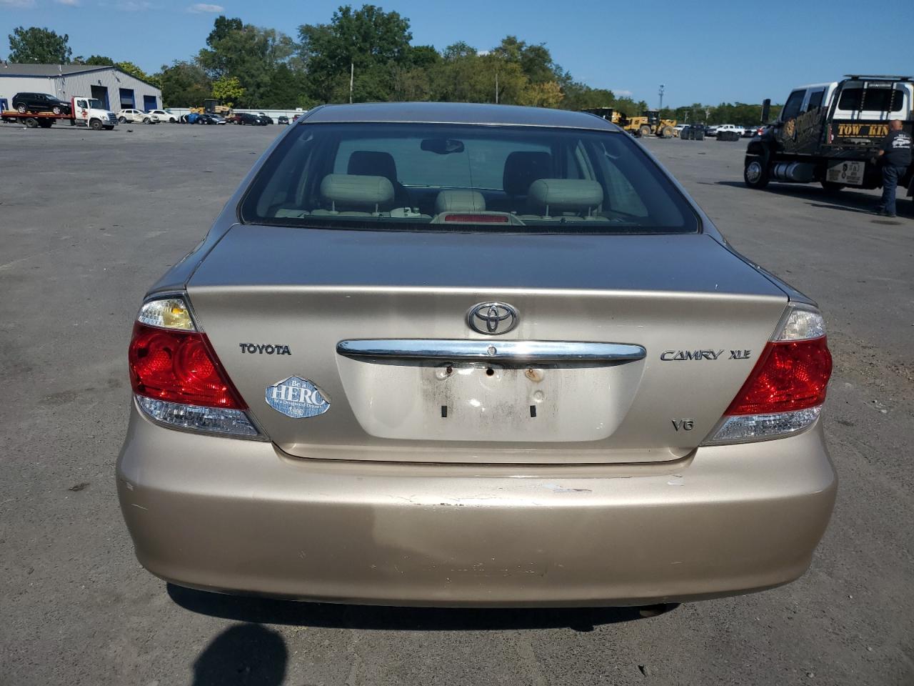 4T1BF30K25U613999 2005 Toyota Camry Le