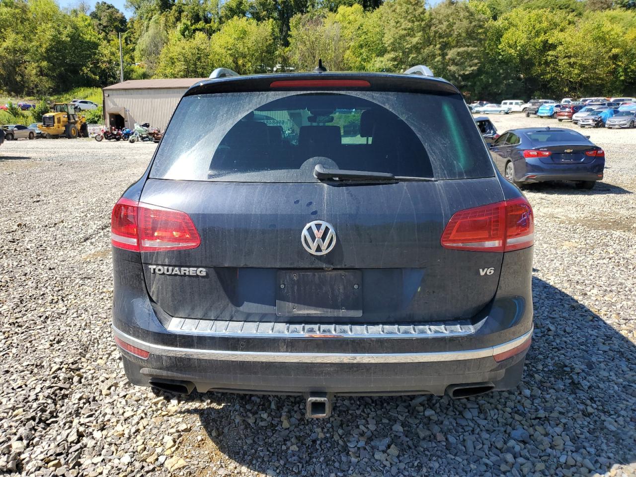 WVGRF7BP7HD003499 2017 Volkswagen Touareg Wolfsburg