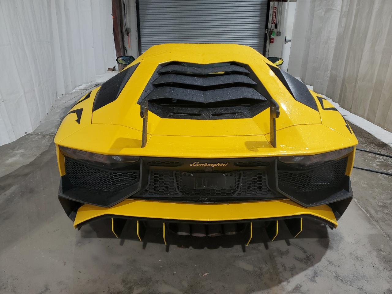 ZHWUF3ZD1GLA04746 2016 Lamborghini Aventador Sv