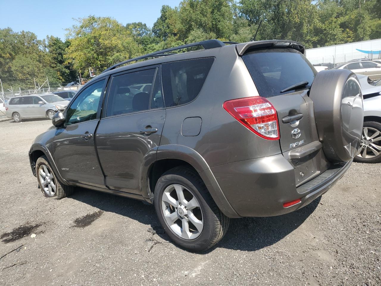 2011 Toyota RAV 4 - Image 2