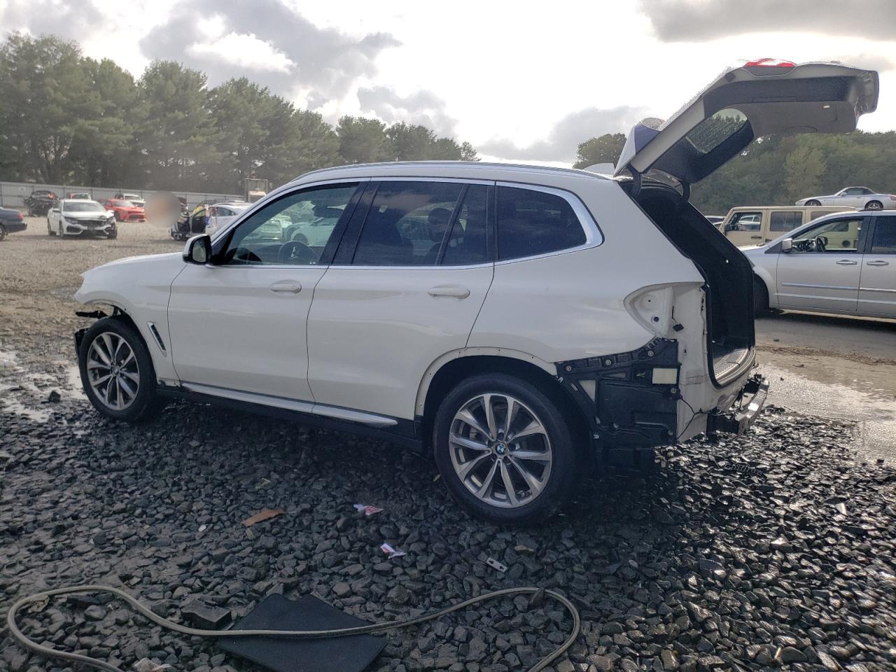 VIN 5UXTR9C5XJLD69853 2018 BMW X3 no.2