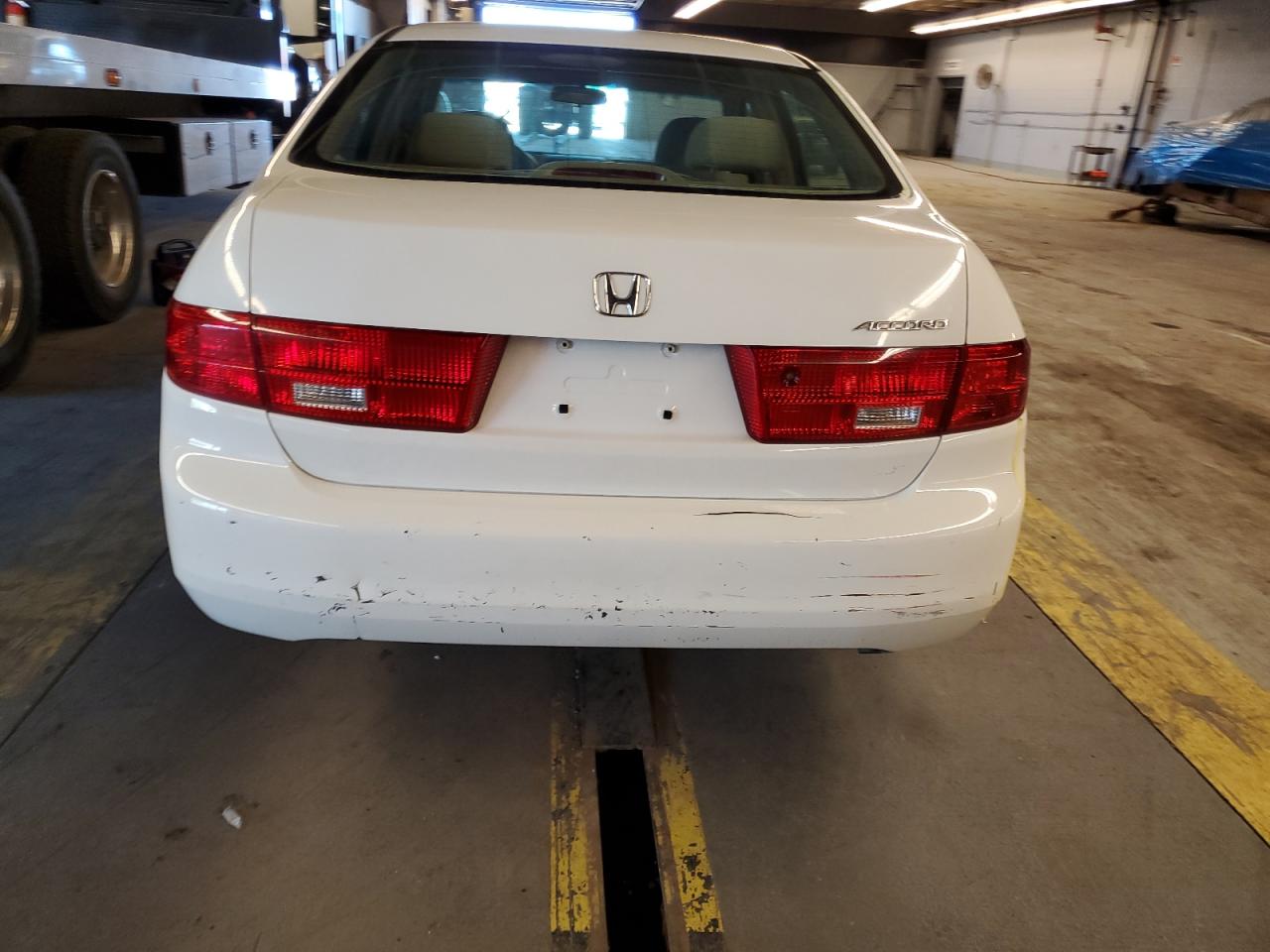 1HGCM56495A086694 2005 Honda Accord Lx