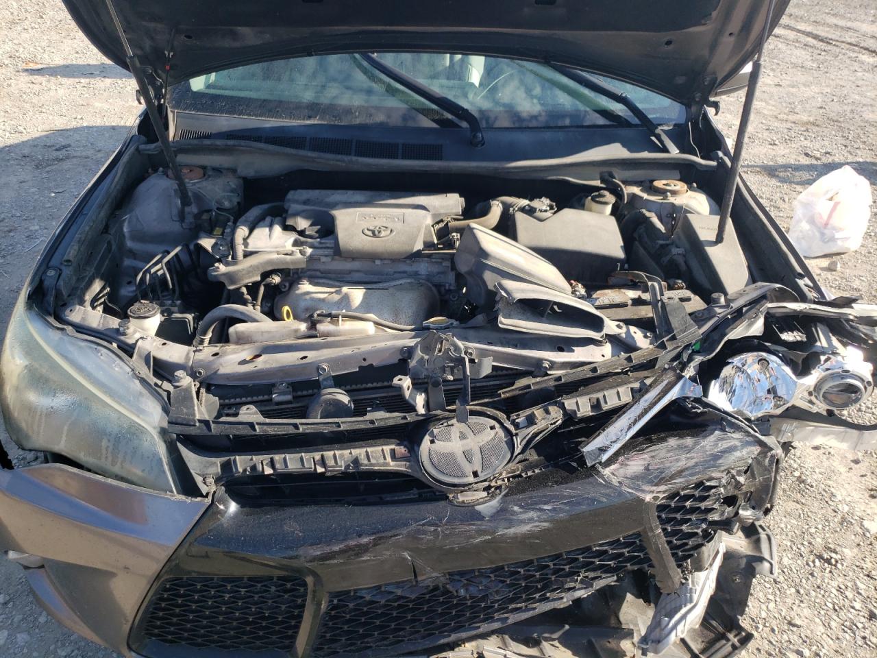 2016 Toyota Camry - Image 12