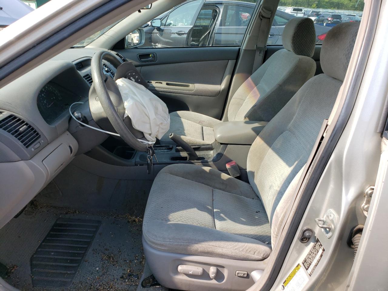 2004 Toyota Camry - Image 7