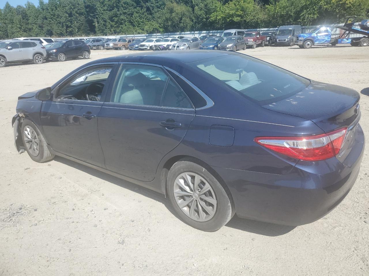 4T1BF1FK6HU682727 2017 TOYOTA CAMRY - Image 2