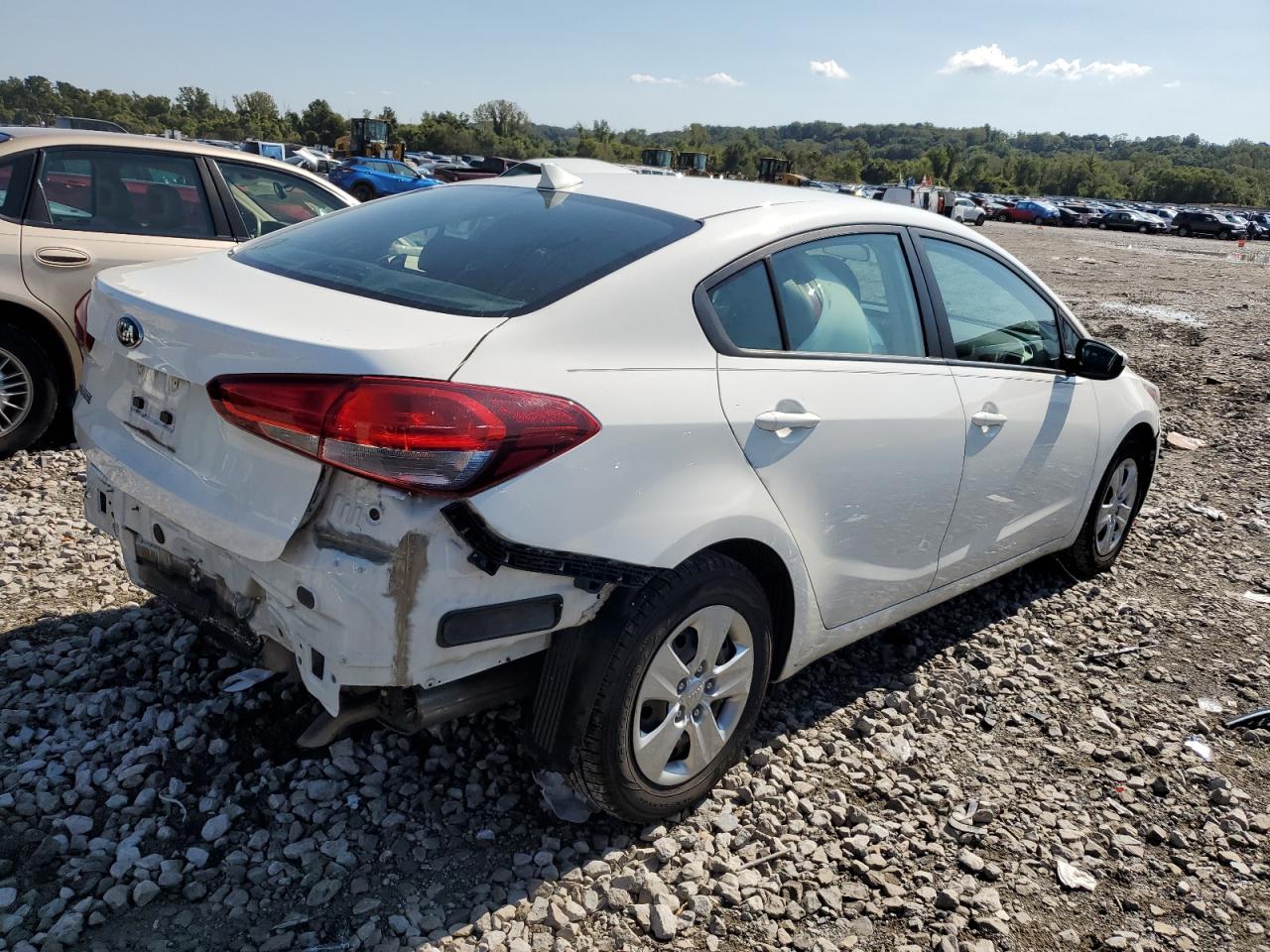 2017 Kia Forte - Image 3