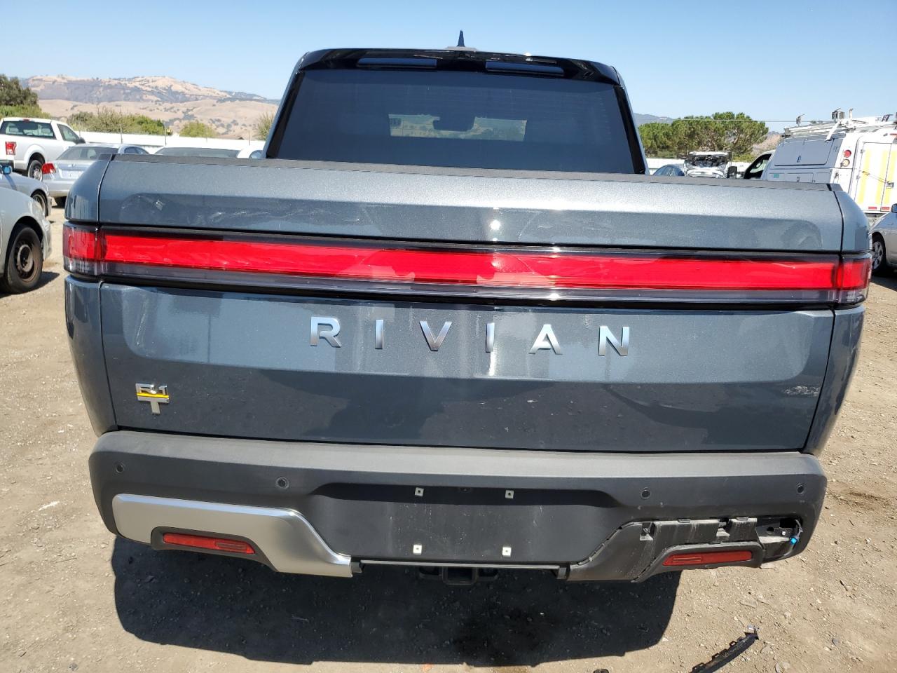 7FCTGAAA7NN013449 2022 Rivian R1T Adventure