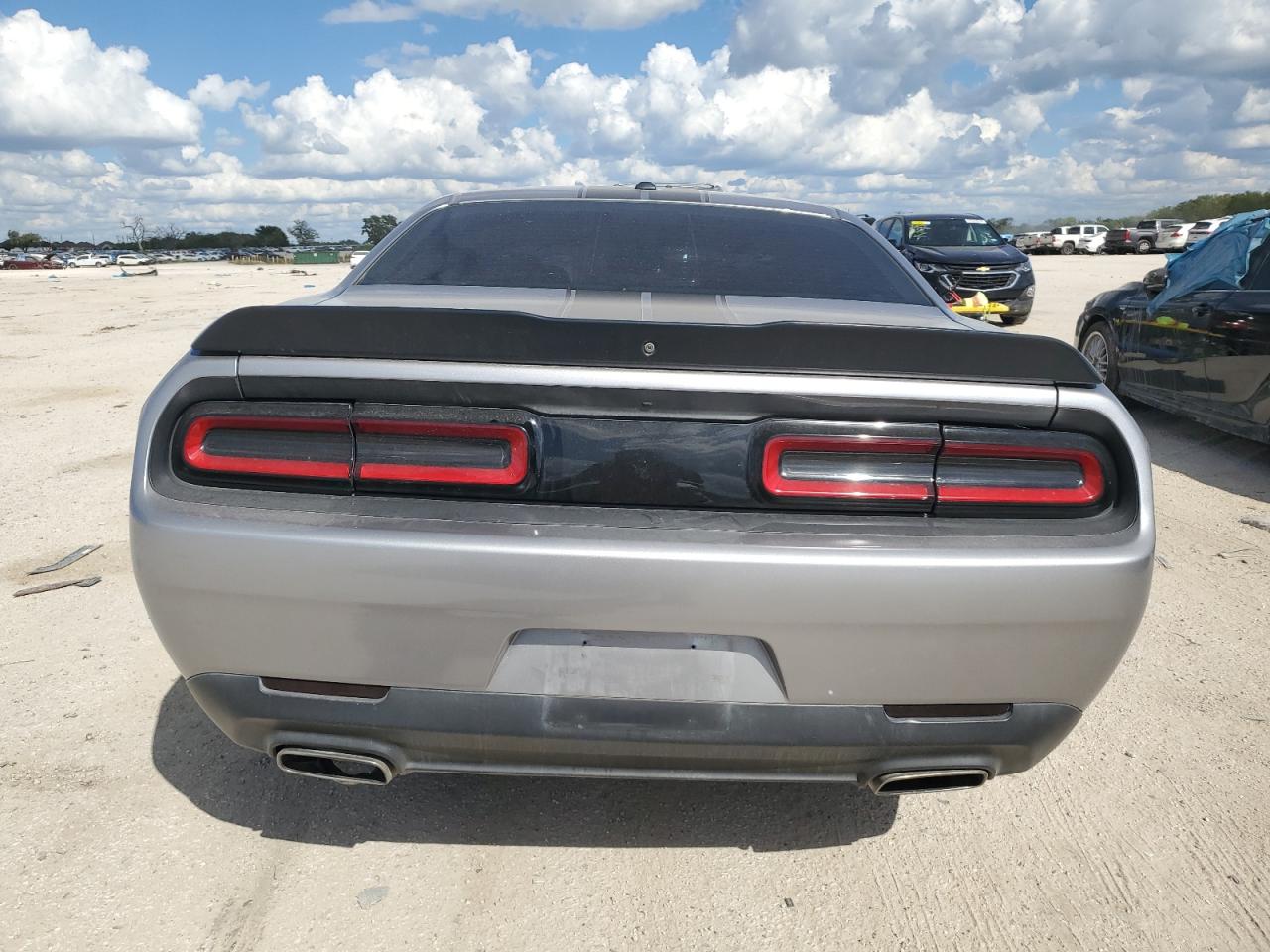 2018 Dodge Challenger Sxt VIN: 2C3CDZAG3JH132415 Lot: 72196064