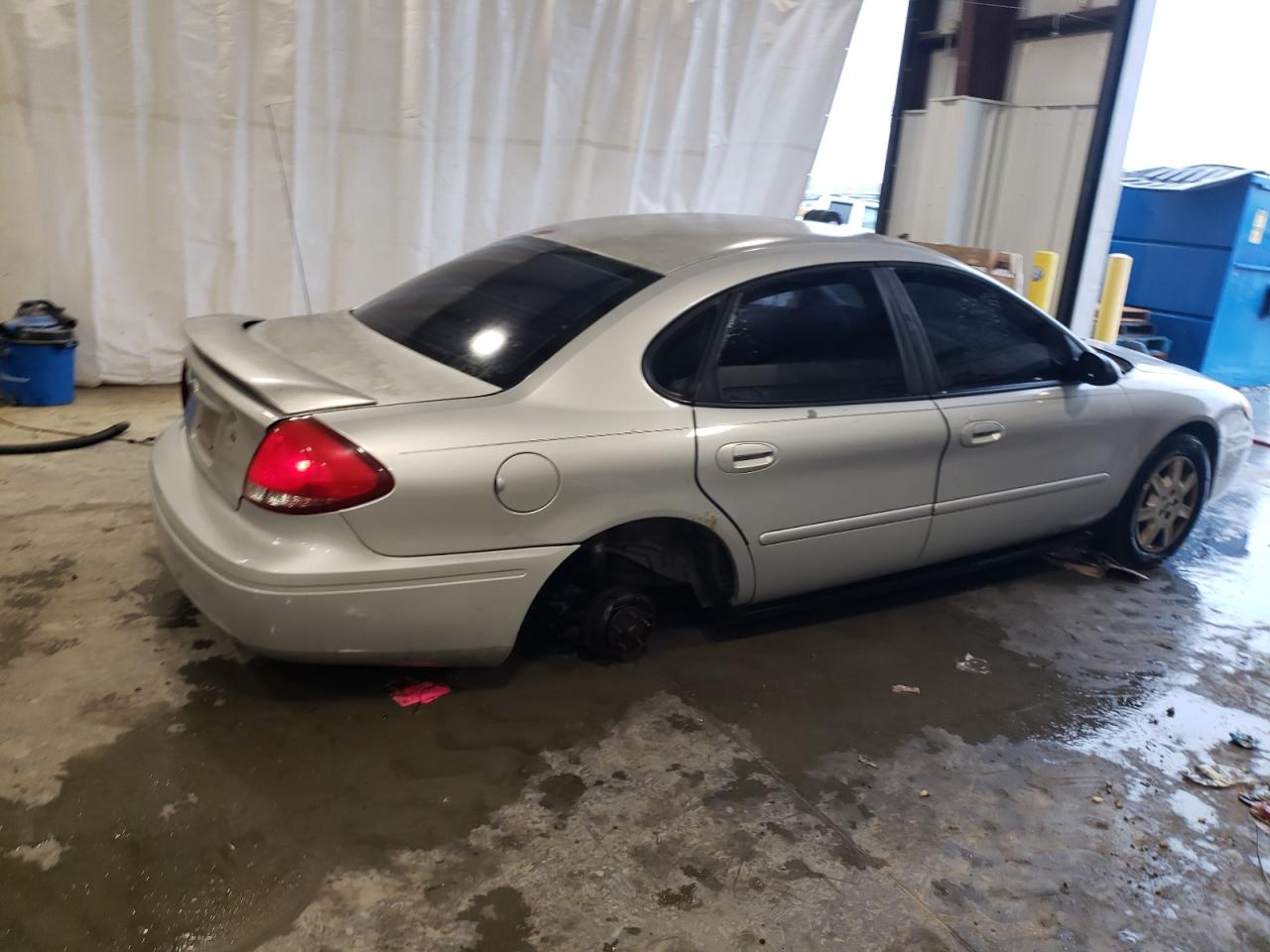 2007 Ford Taurus - Image 3