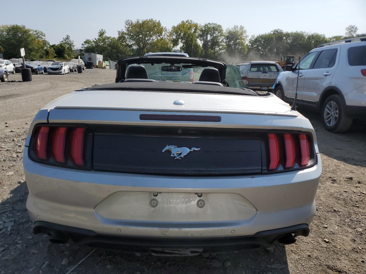 1FATP8UHXJ5156306 2018 Ford Mustang