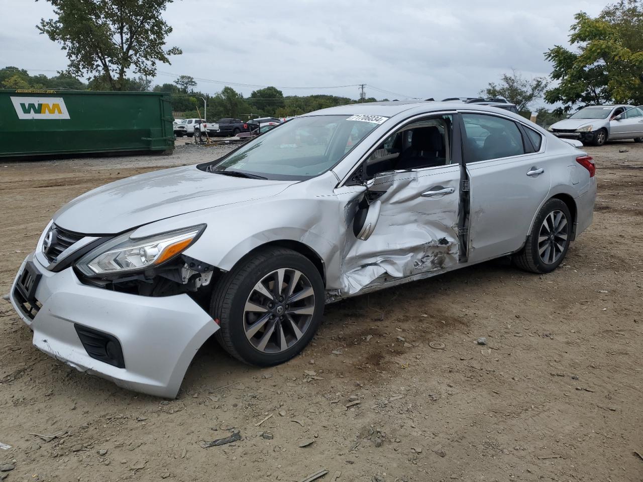 1N4AL3APXHC132269 2017 NISSAN ALTIMA - Image 1