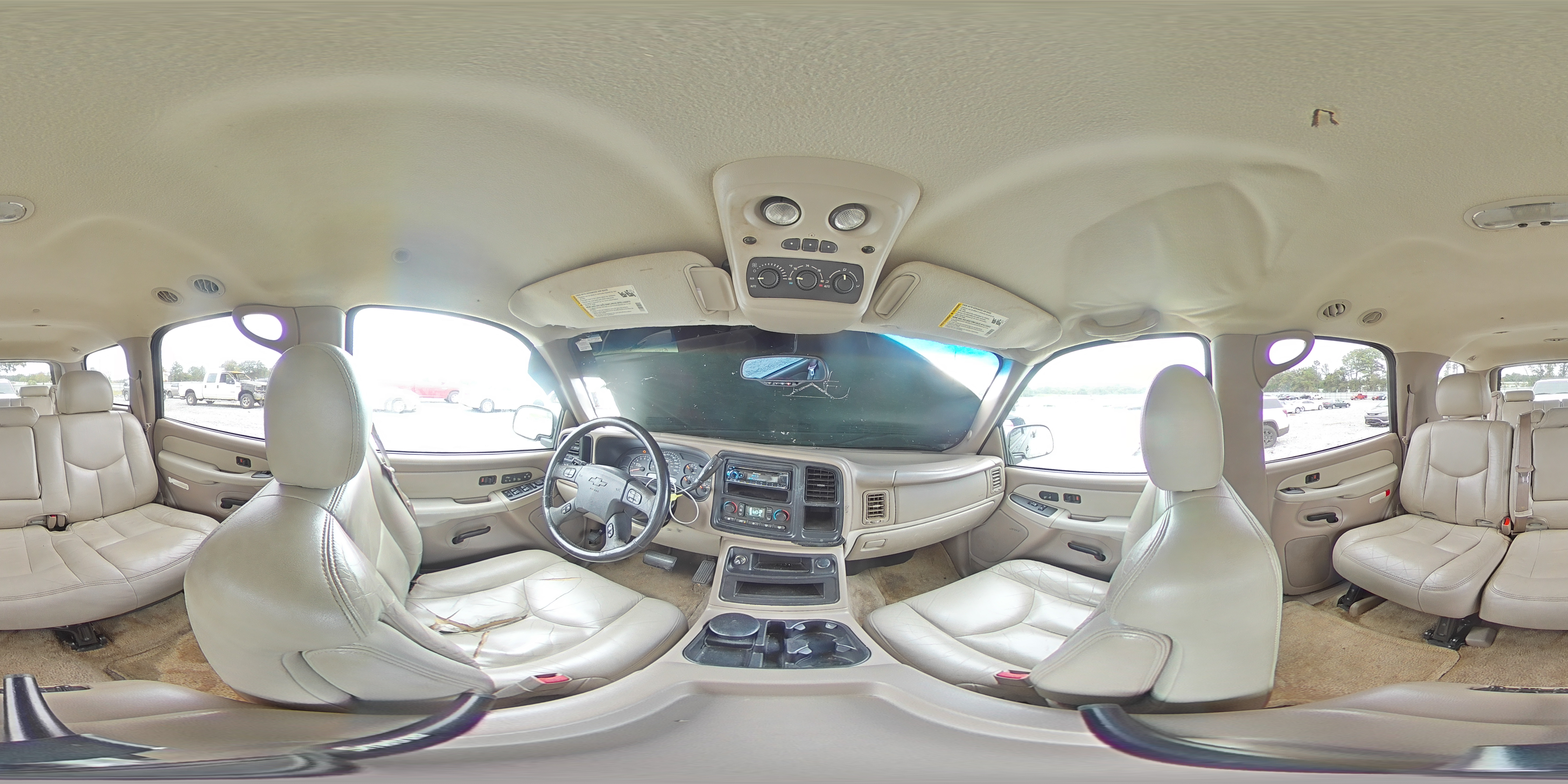 2003 Chevrolet Tahoe - Image 13