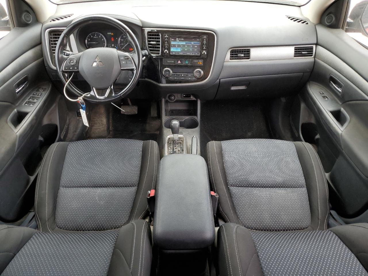 JA4AZ3A35GZ011161 2016 Mitsubishi Outlander Se