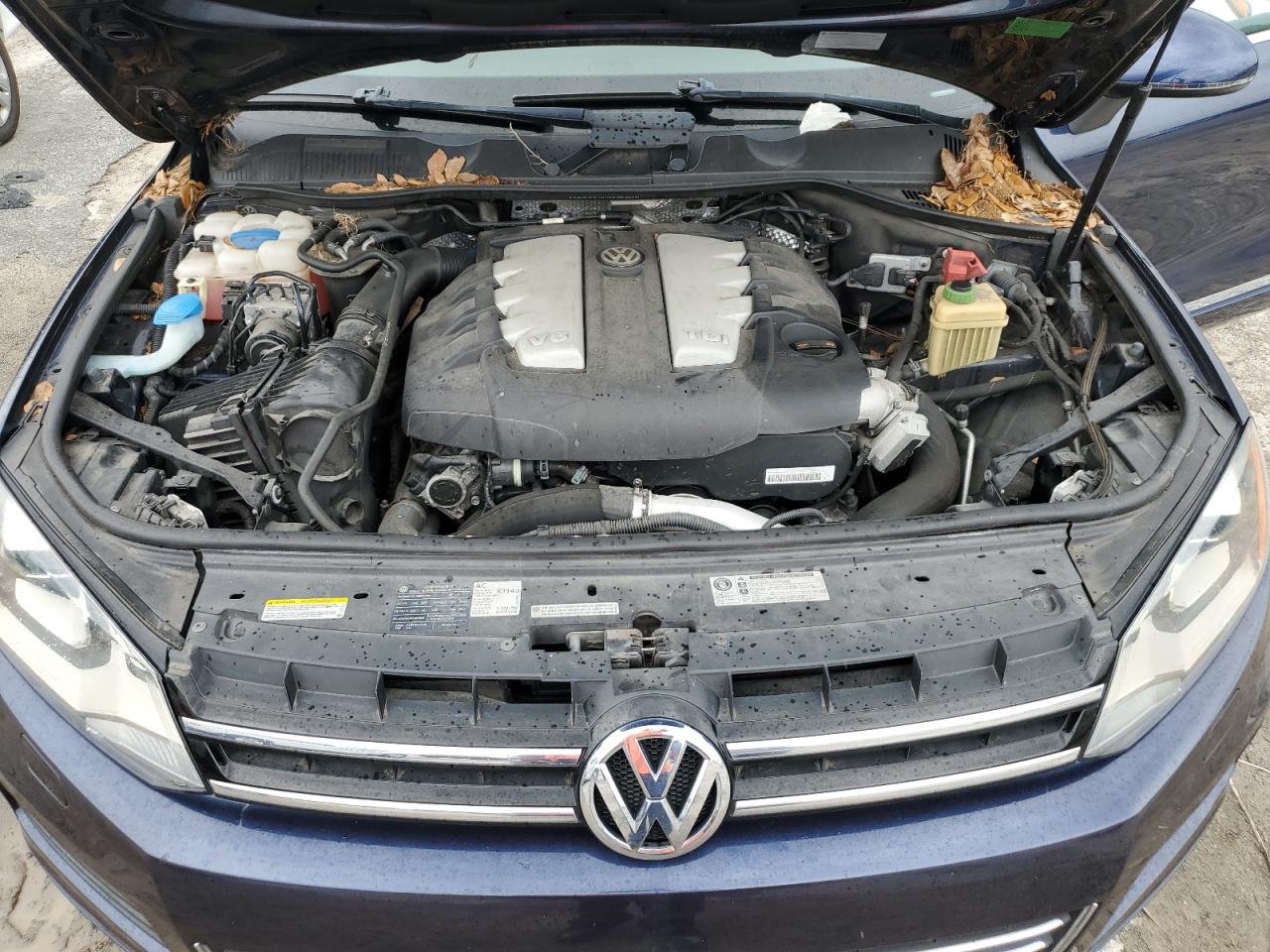 WVGFK9BP6CD004727 2012 Volkswagen Touareg V6 Tdi