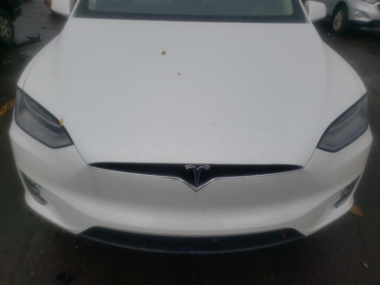 2018 Tesla Model X VIN: 5YJXCDE28JF101216 Lot: 72921984