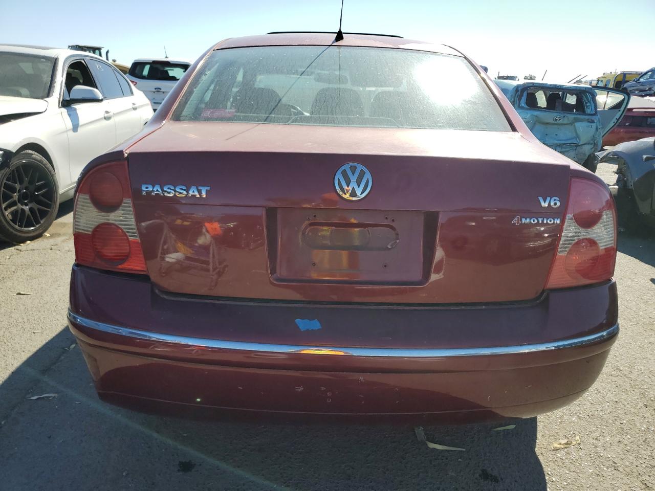 2001 Volkswagen Passat Glx 4Motion VIN: WVWTH63B31P140011 Lot: 69717574