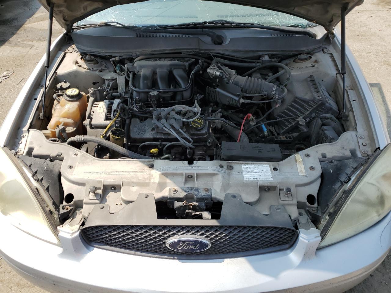 2007 Ford Taurus - Image 11
