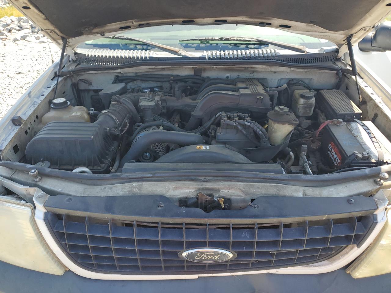 2005 Ford Explorer - Image 12