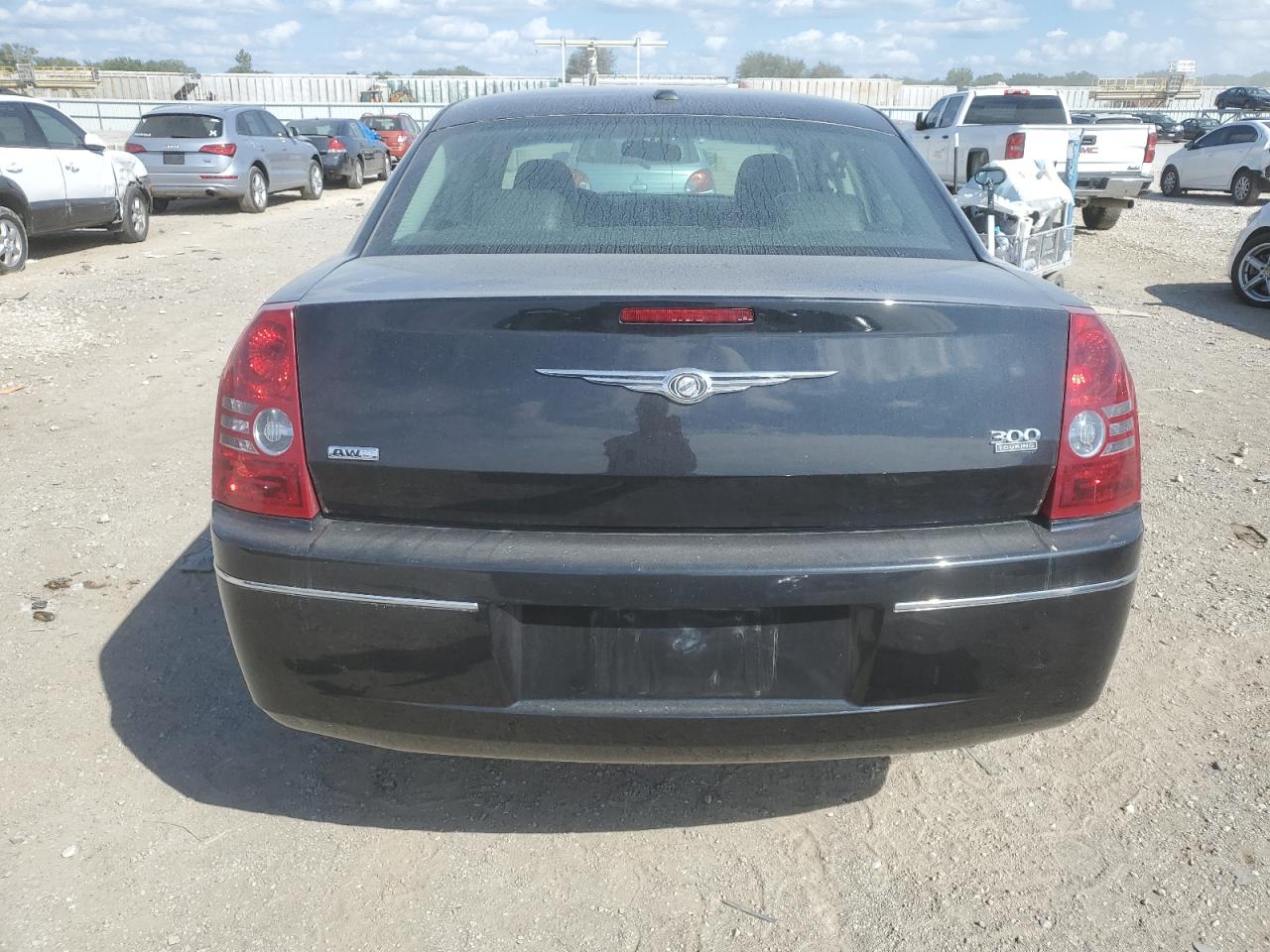 2010 Chrysler 300 Touring VIN: 2C3CK5CV1AH147201 Lot: 71631964