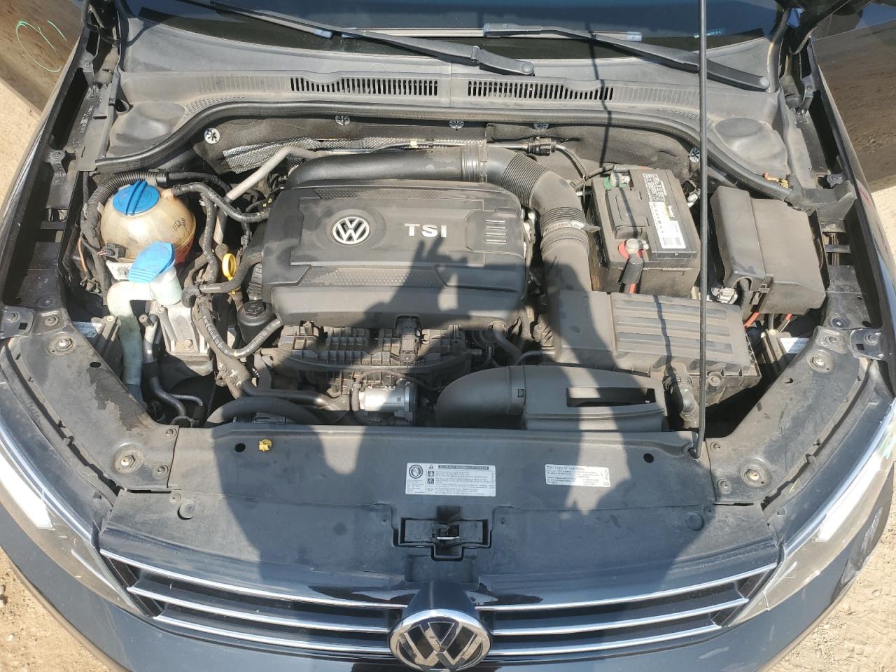 2016 Volkswagen Jetta - Image 11