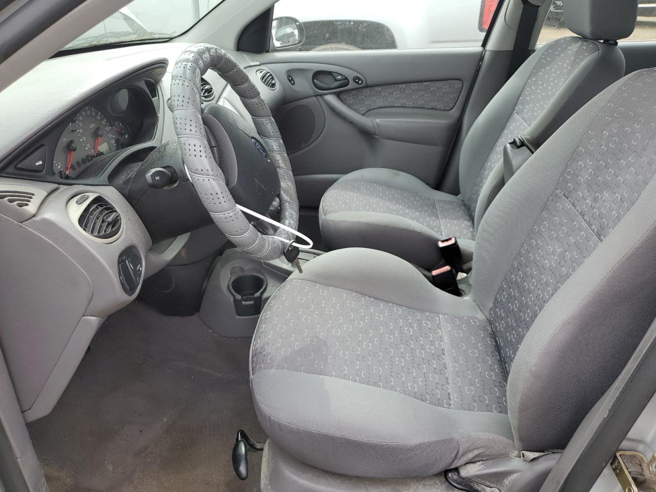 2003 Ford Focus - Image 7