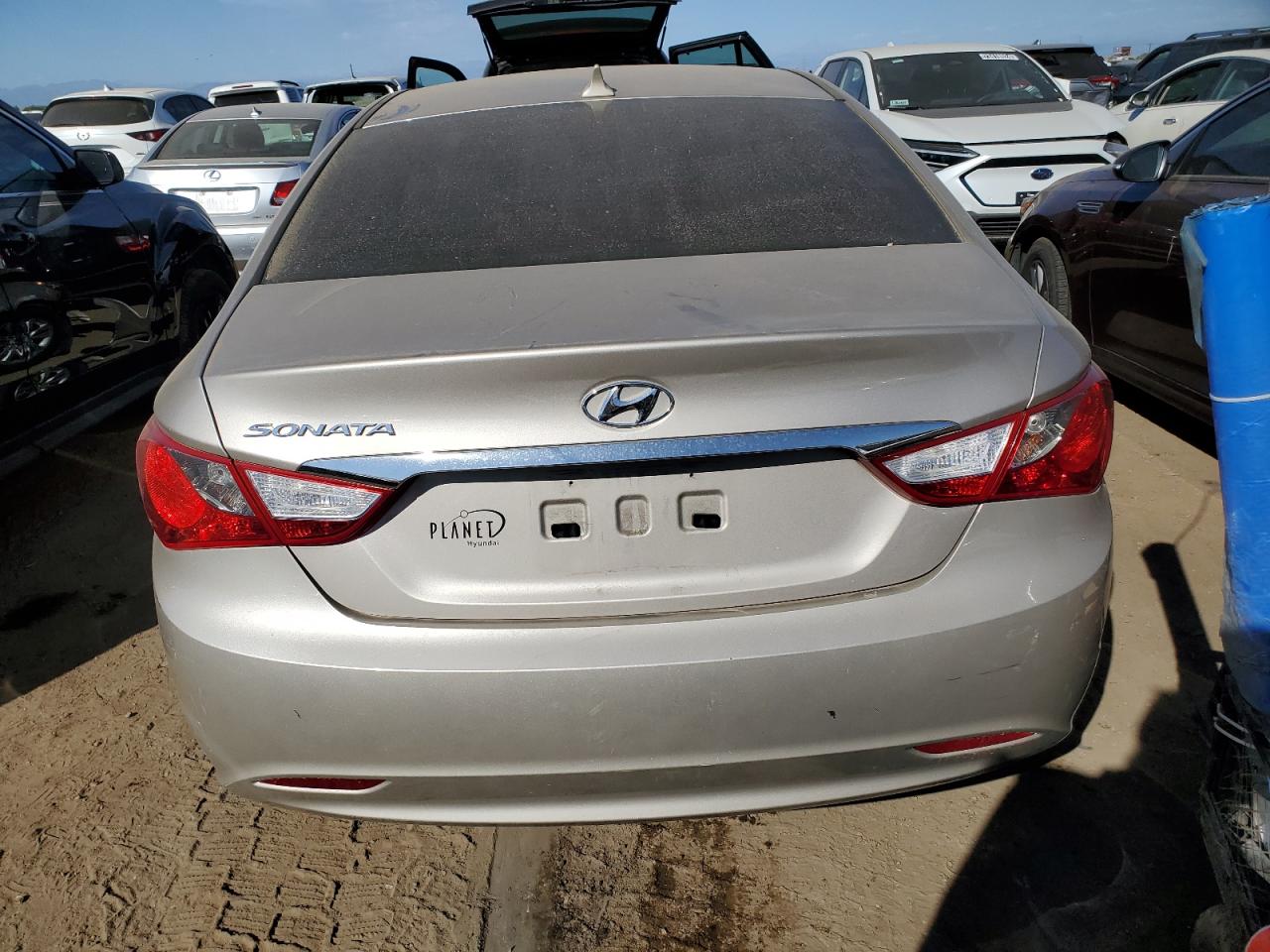 2011 Hyundai Sonata - Image 6
