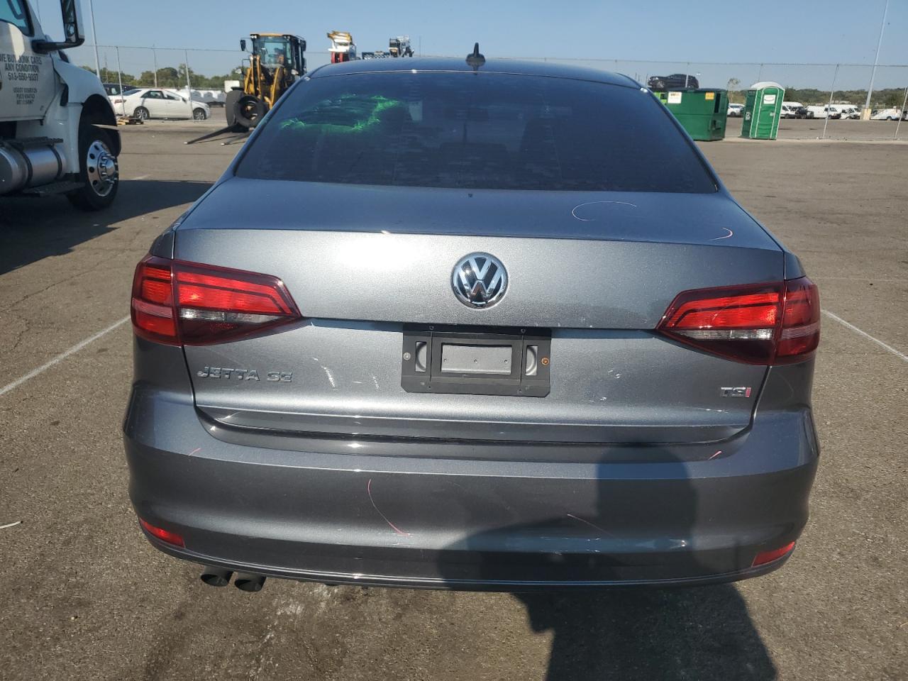 3VWDB7AJ8JM216329 2018 Volkswagen Jetta Se